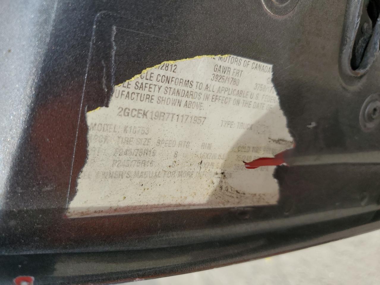 1996 Chevrolet Gmt-400 K1500 VIN: 2GCEK19R7T1171957 Lot: 70334565