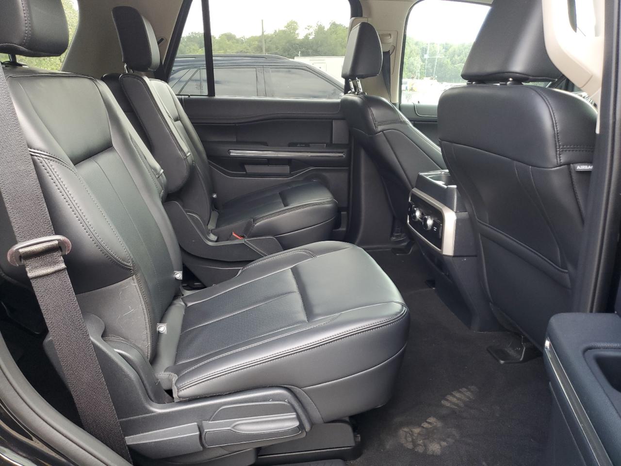 2023 Ford Expedition Xlt VIN: 1FMJU1J86PEA13220 Lot: 70666705
