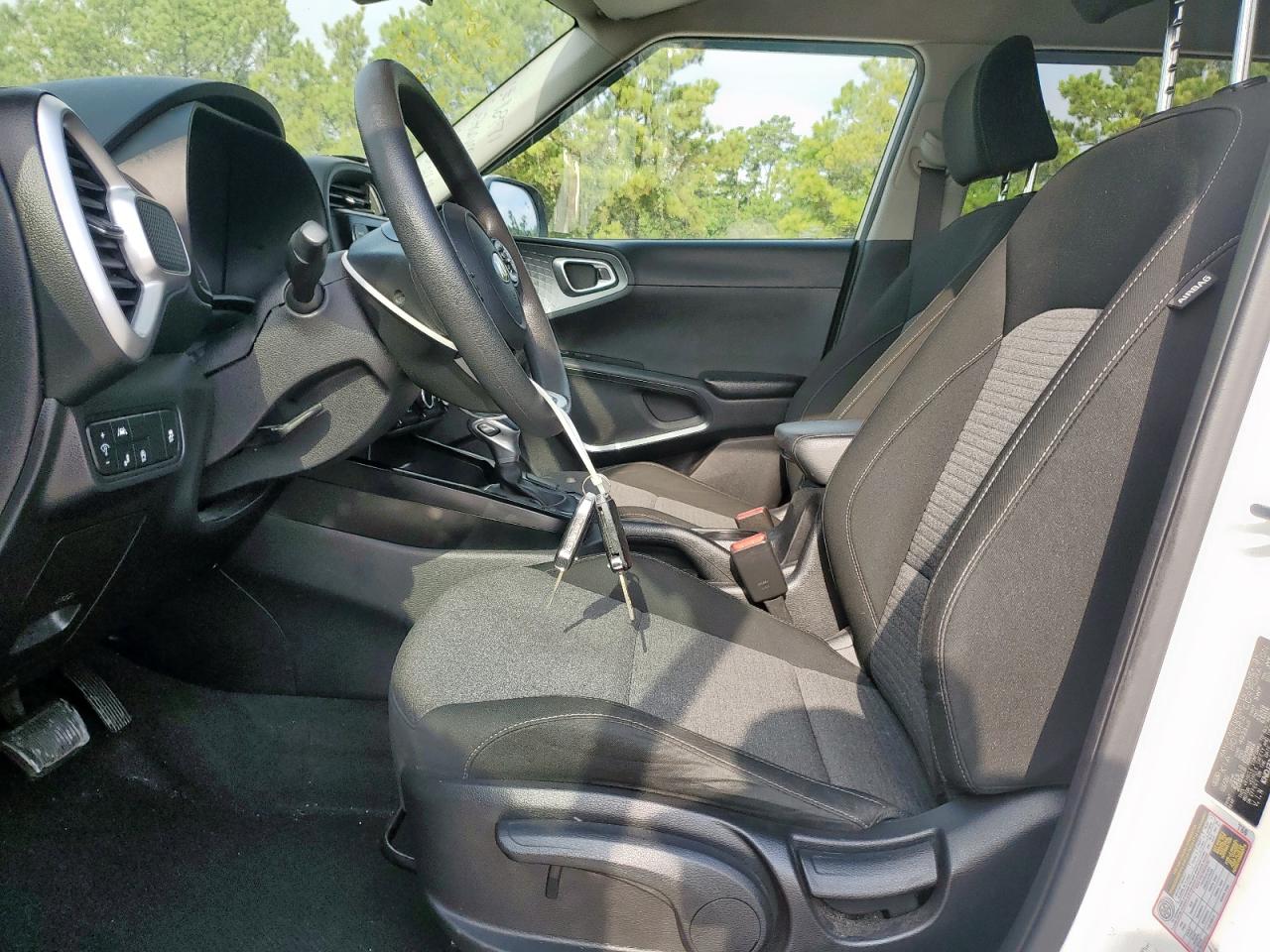 2020 Kia Soul Lx VIN: KNDJ23AU7L7733420 Lot: 70580235