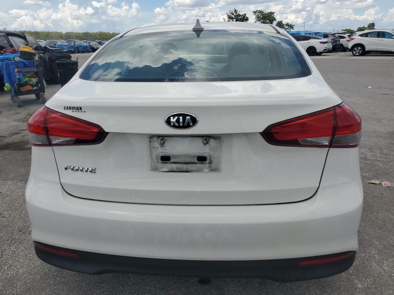 2017 Kia Forte Lx VIN: 3KPFK4A70HE140933 Lot: 69005895
