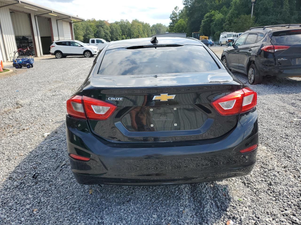 2017 Chevrolet Cruze Ls VIN: 1G1BC5SMXH7270944 Lot: 70887965