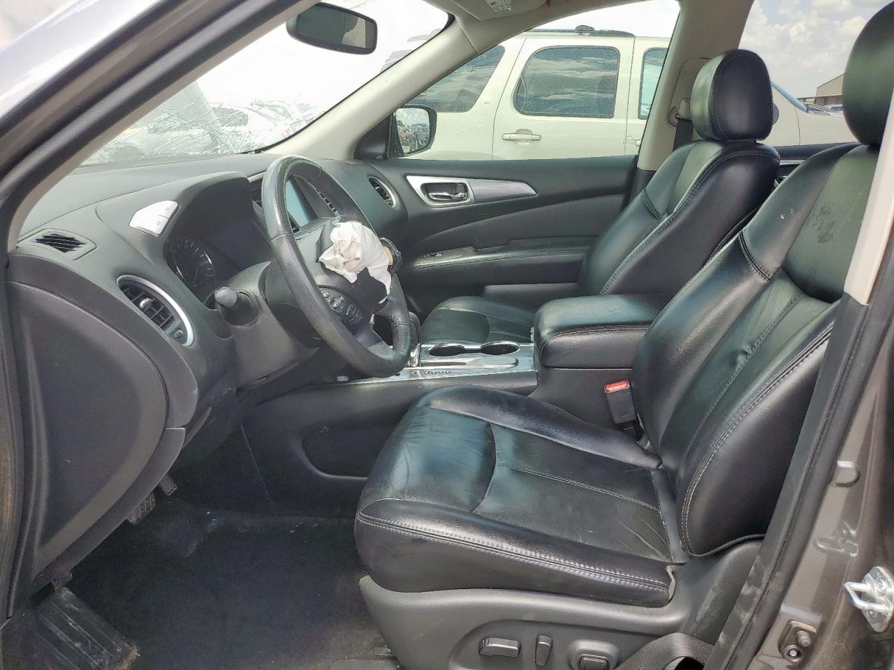 2018 Nissan Pathfinder S VIN: 5N1DR2MN4JC622251 Lot: 68919175