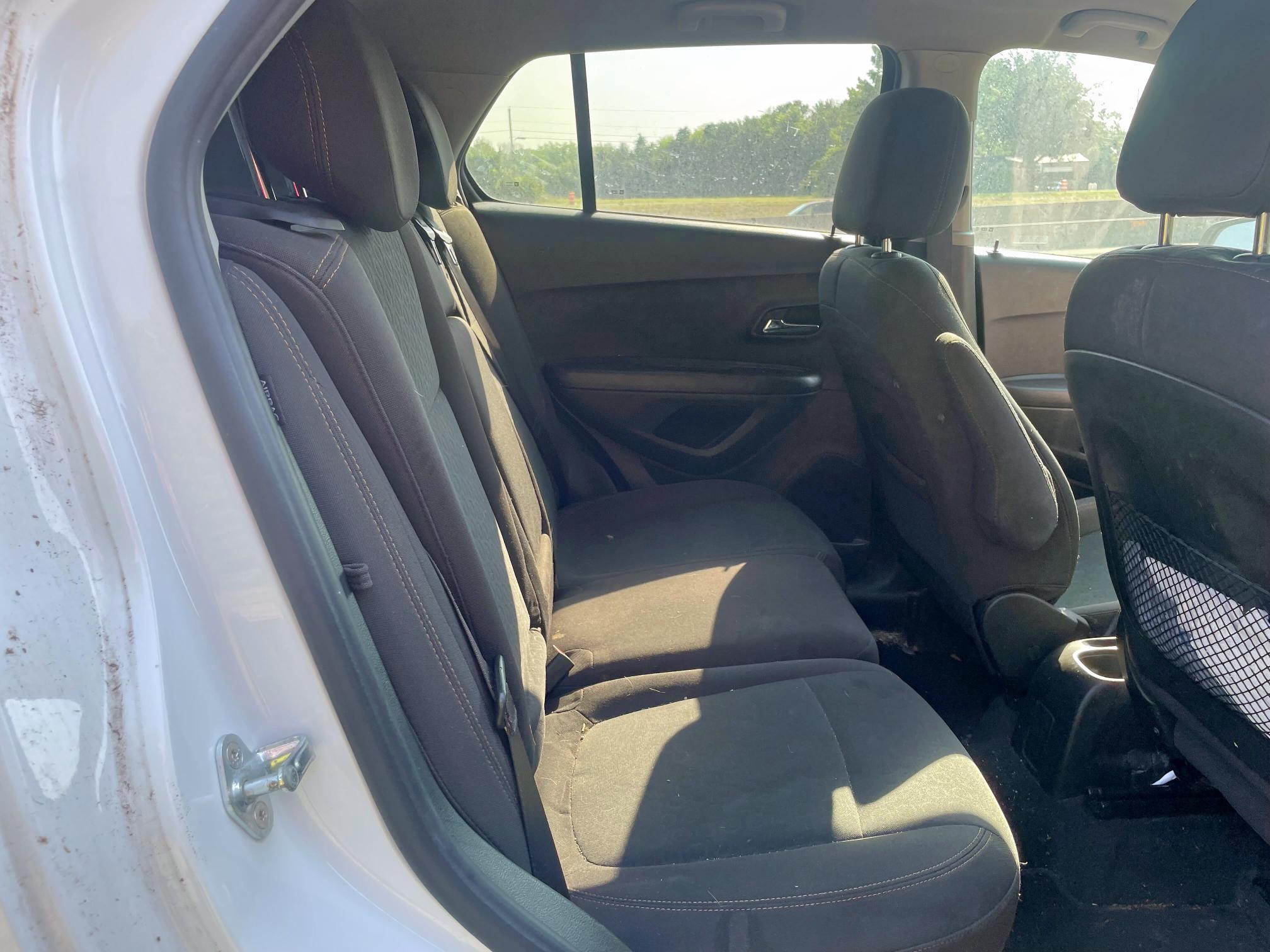  CHEVROLET TRAX 2021 Biały