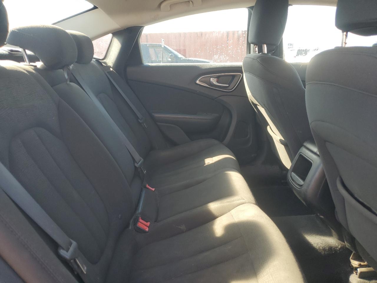 2015 Chrysler 200 Limited VIN: 1C3CCCAB9FN693267 Lot: 70117665