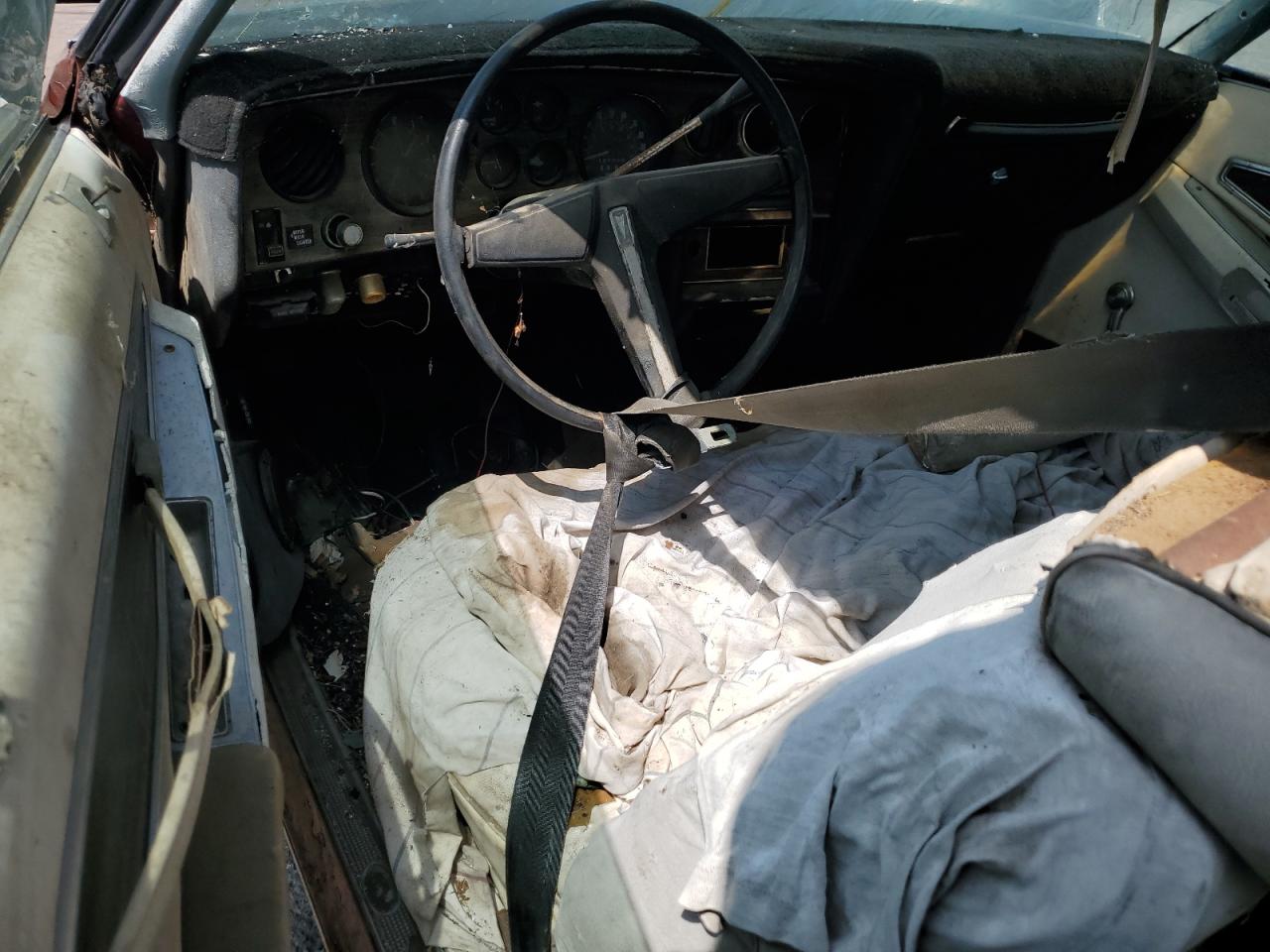 1976 Pontiac Gran Prix VIN: 2J57M6A163588 Lot: 68971285