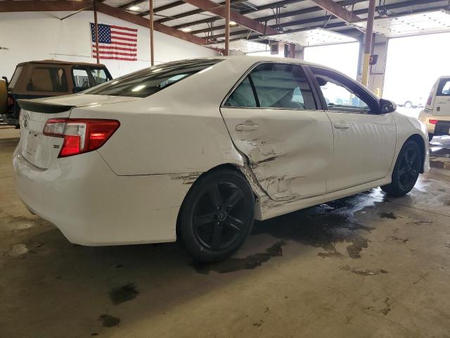  TOYOTA CAMRY 2014 Biały