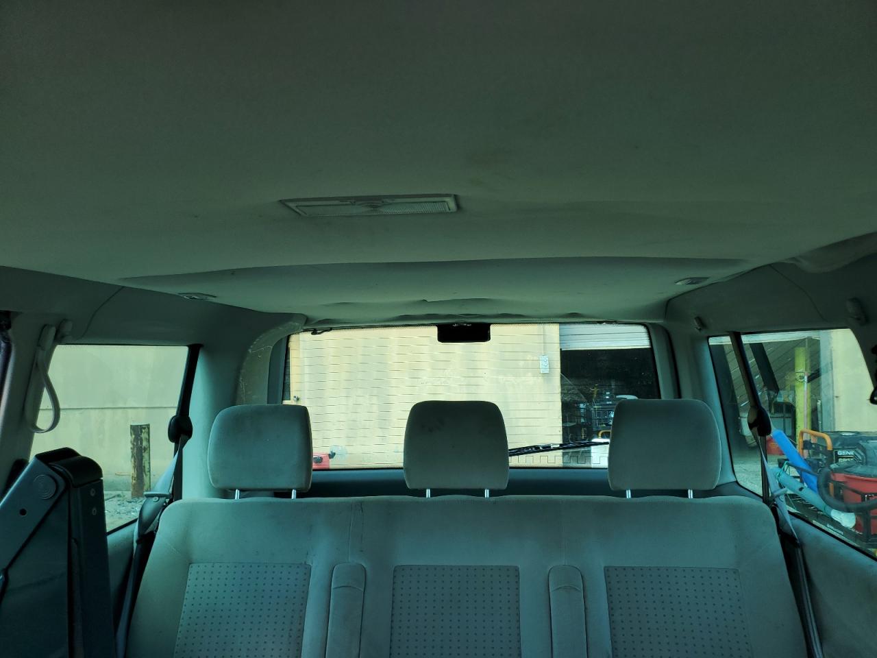 2002 Volkswagen Eurovan Gls VIN: WV2KB47092H076225 Lot: 70983195