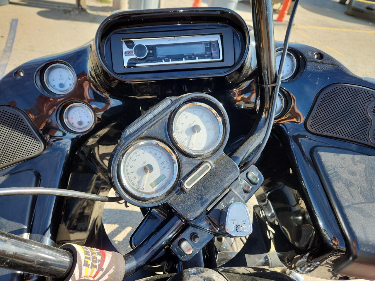 2012 Harley-Davidson Fltrx Road Glide Custom VIN: 1HD1KHM15CB619328 Lot: 67606875