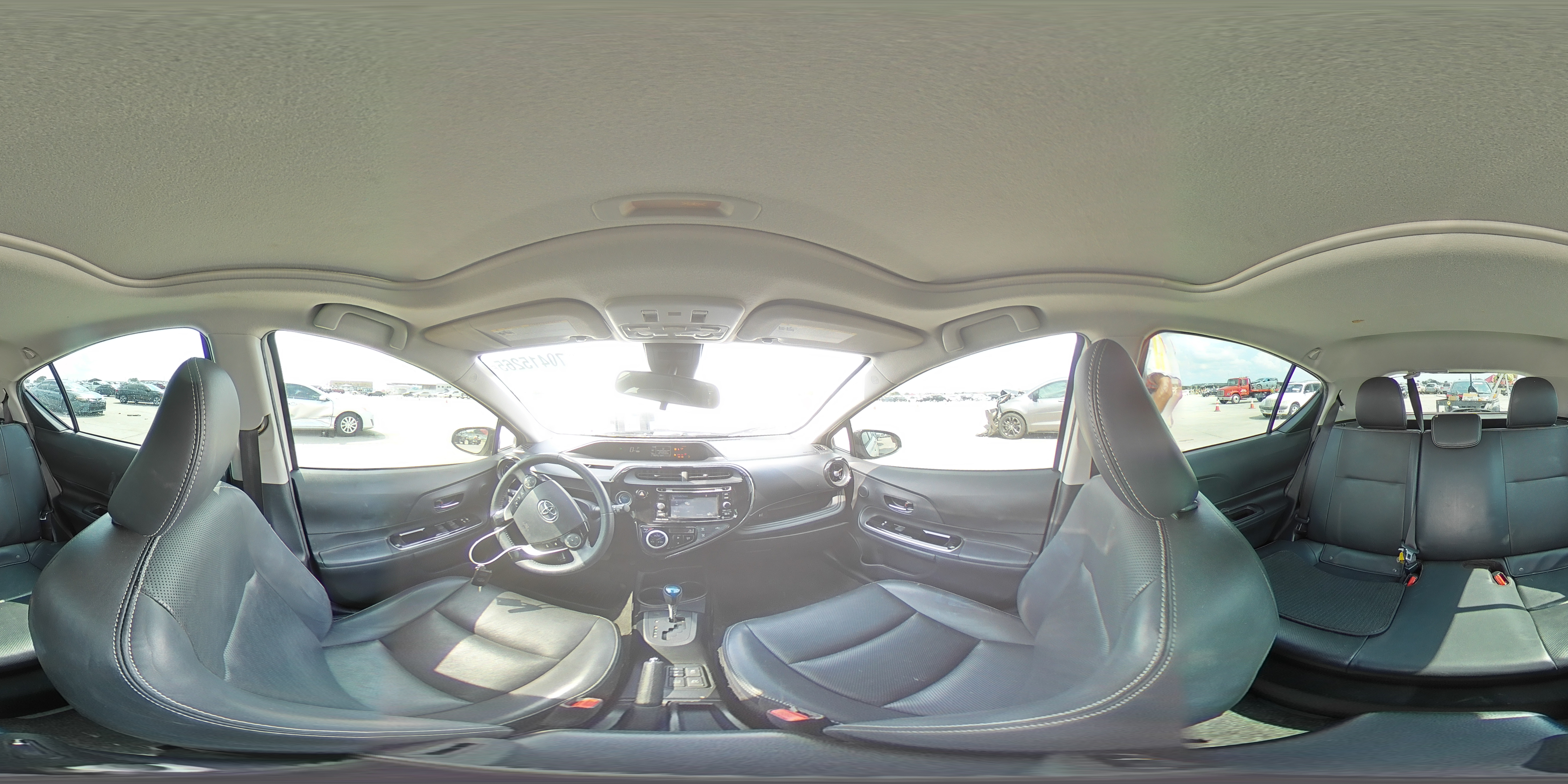 2018 Toyota Prius C VIN: JTDKDTB33J1608208 Lot: 70415265