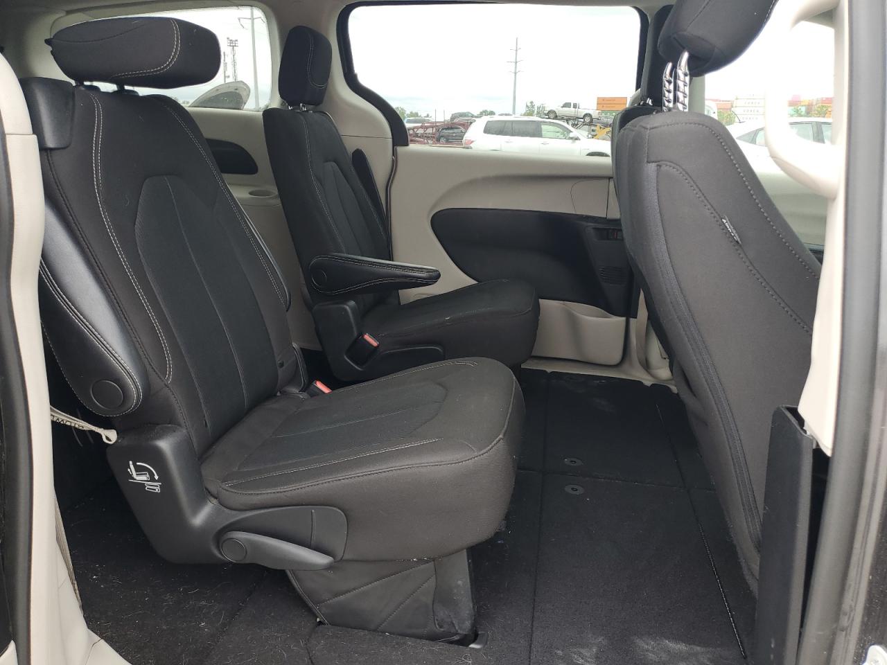 2022 Chrysler Voyager Lx VIN: 2C4RC1CG9NR163272 Lot: 69702185