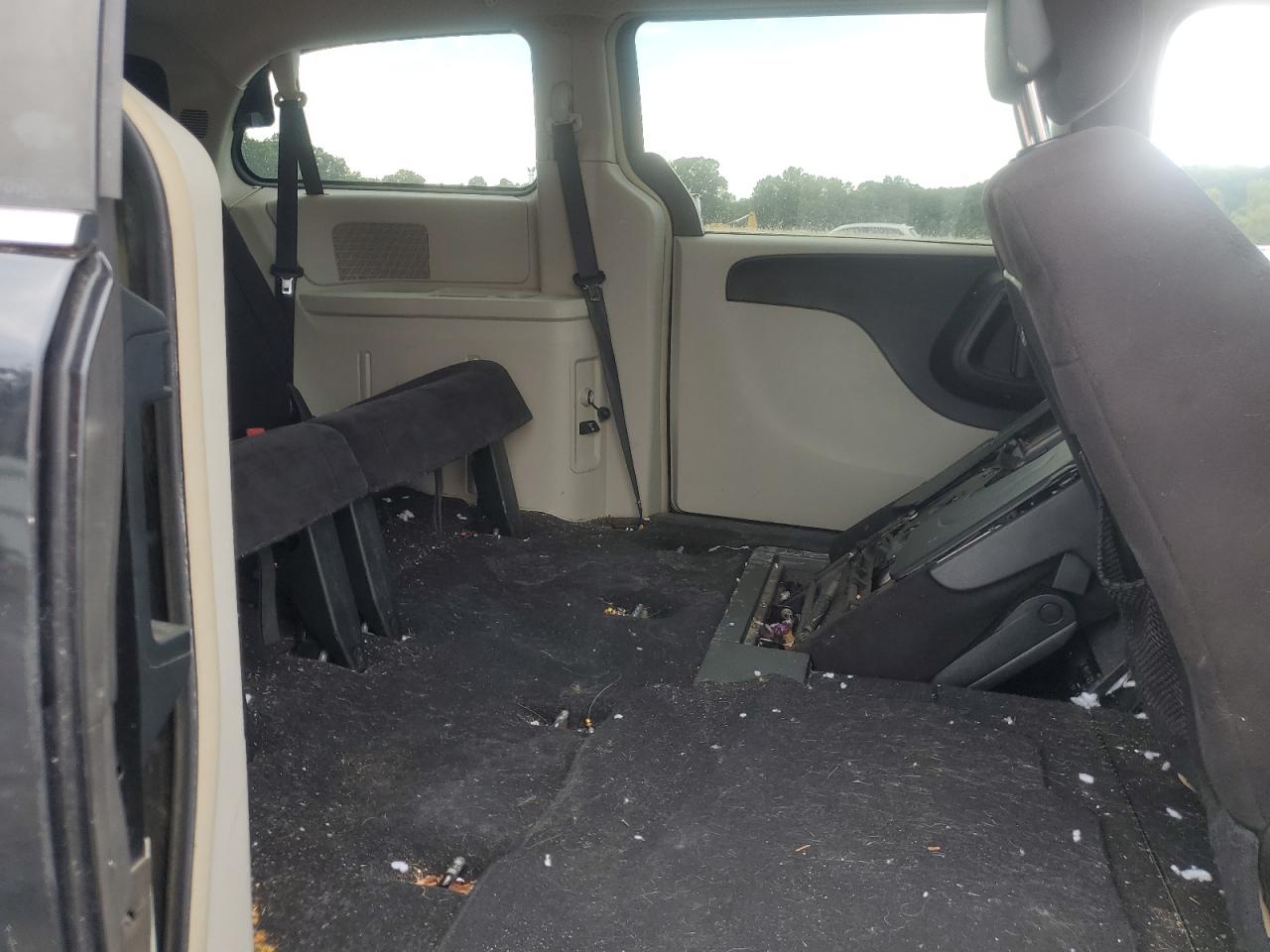 2011 Chrysler Town & Country Touring VIN: 2A4RR5DG8BR675471 Lot: 69783195