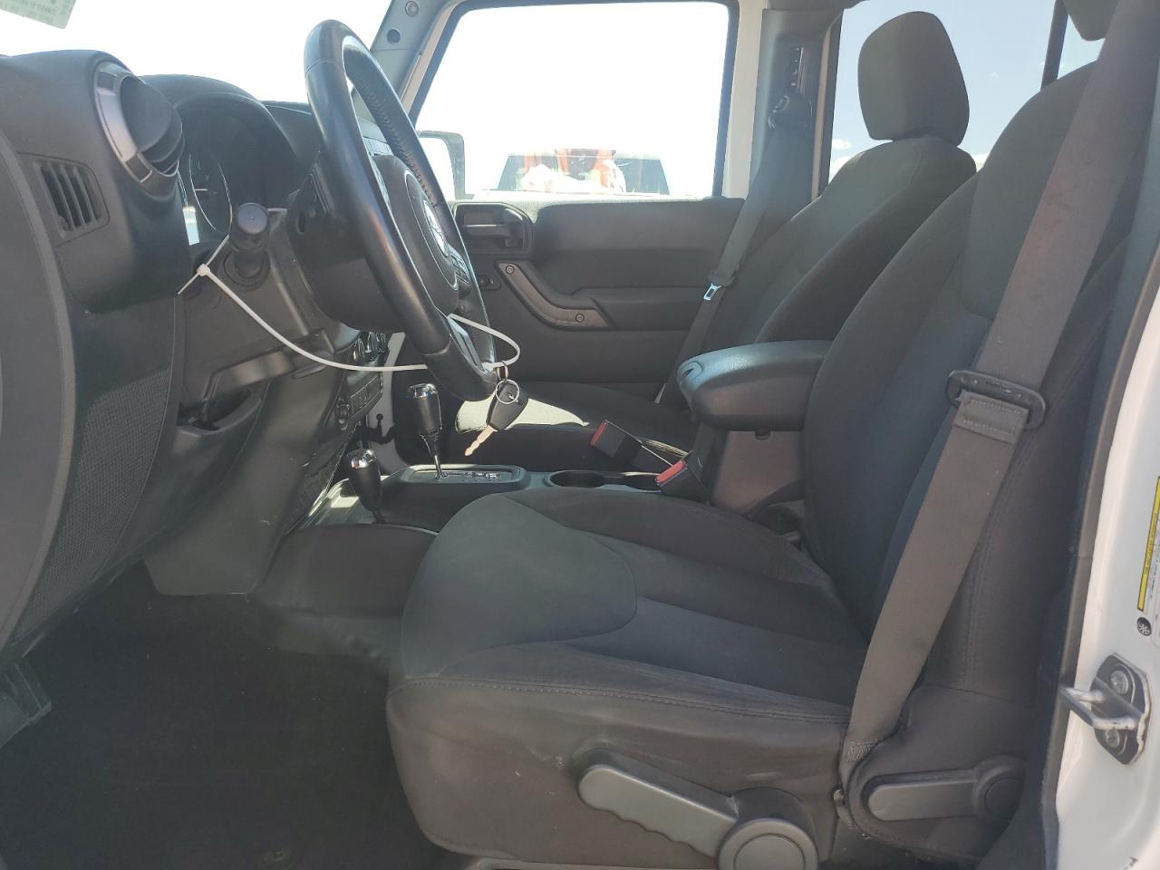 2017 Jeep Wrangler Unlimited Sport VIN: 1C4BJWDG4HL744789 Lot: 70290995