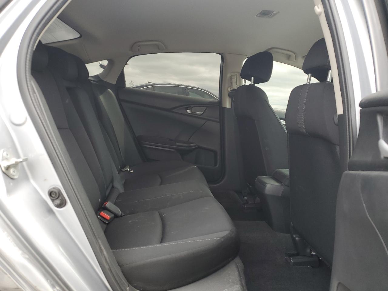 2018 Honda Civic Lx VIN: 2HGFC2F50JH006461 Lot: 70190875