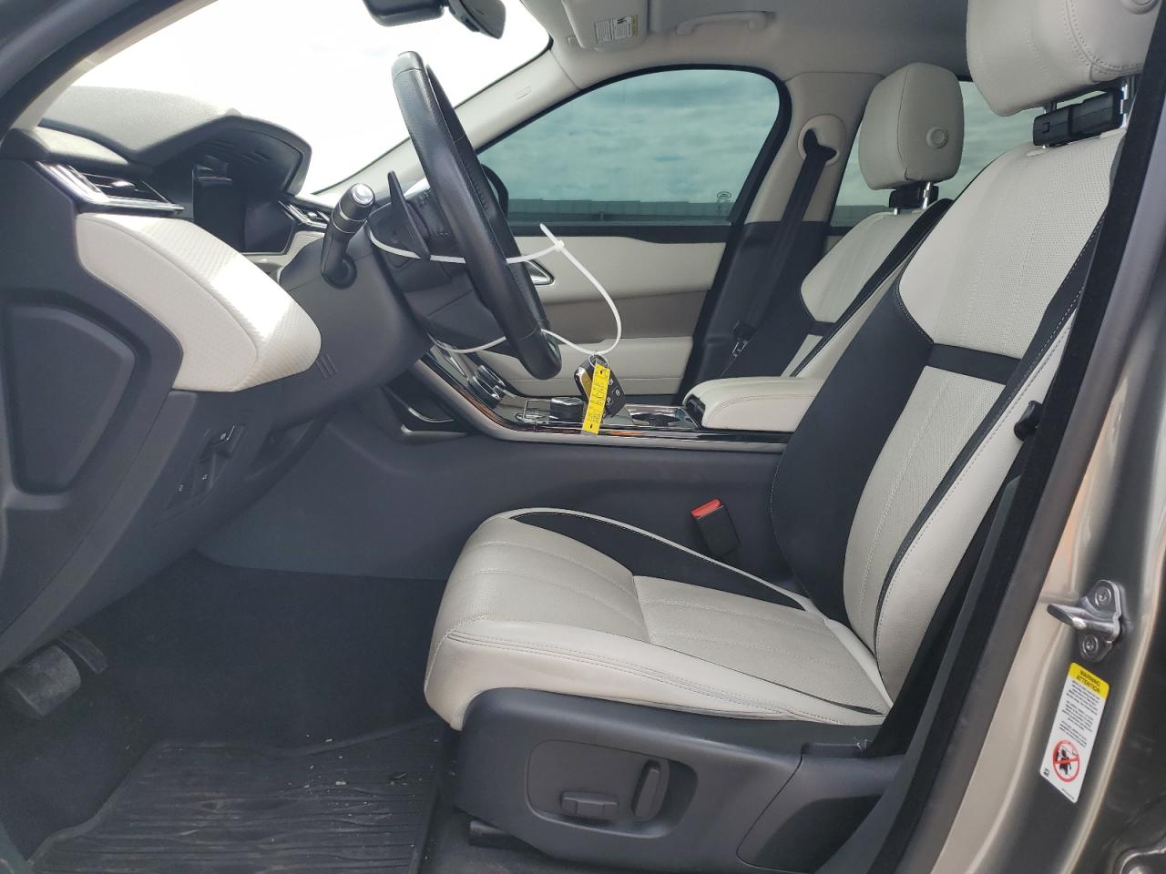 2019 Land Rover Range Rover Velar S VIN: SALYB2EX2KA214735 Lot: 69753235