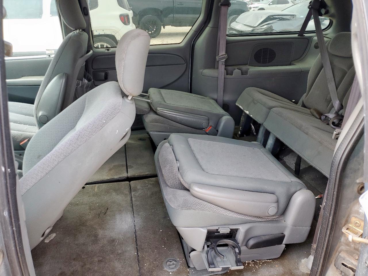 2005 Dodge Grand Caravan Sxt VIN: 2D4GP44L45R128215 Lot: 69503165