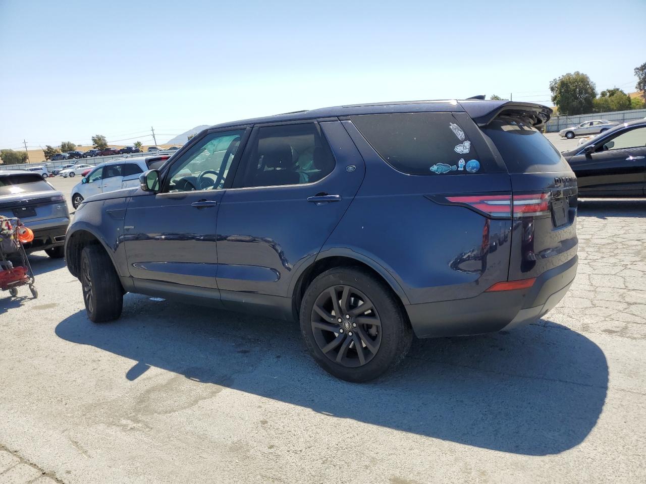 2017 Land Rover Discovery Hse blue null diesel SALRRBBK0HA021940 photo #3