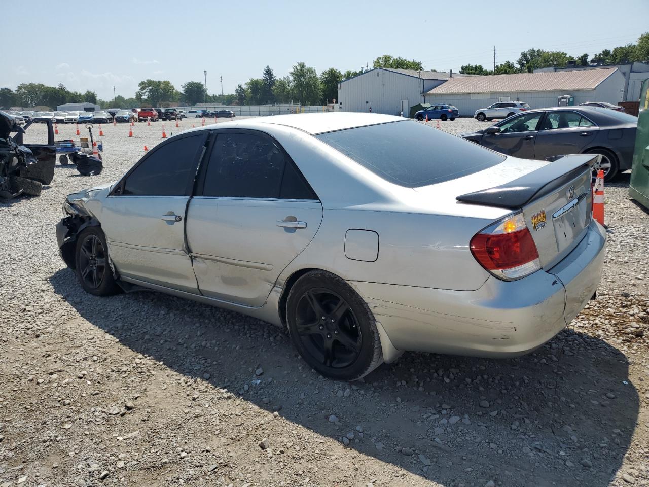 2005 Toyota Camry Le silver null gas 4T1BE32K55U506705 photo #3
