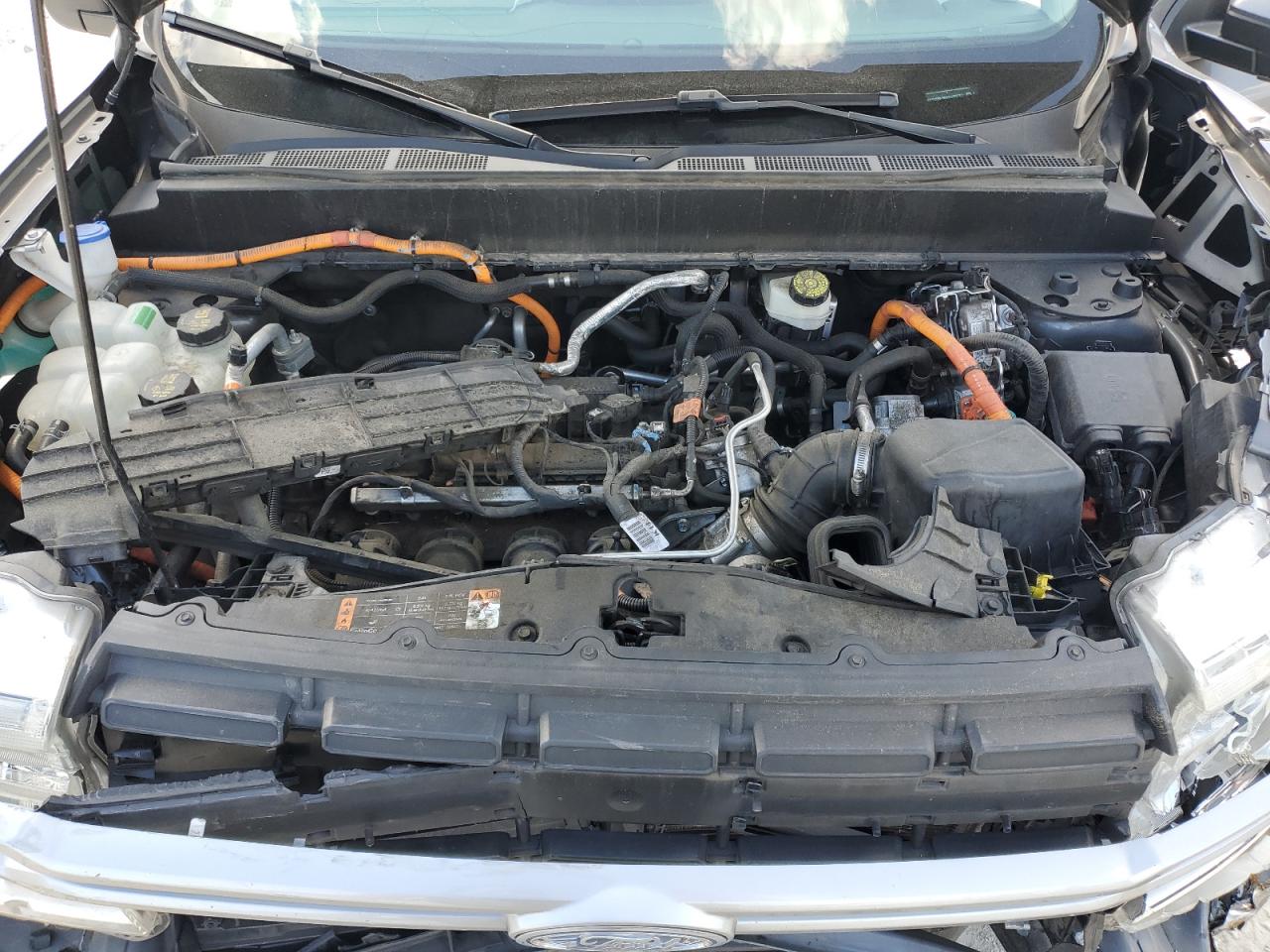 2022 Ford Maverick Xl VIN: 3FTTW8E30NRA20527 Lot: 70641015