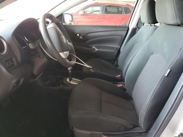 NISSAN VERSA 2019 Srebrny