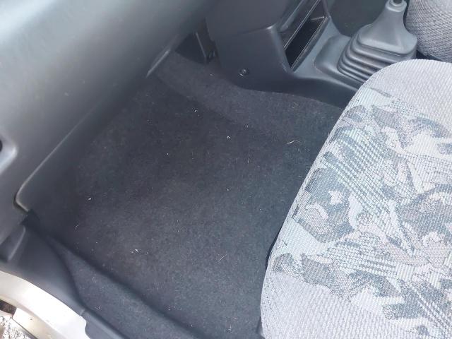 2000 DAIHATSU SIRION +