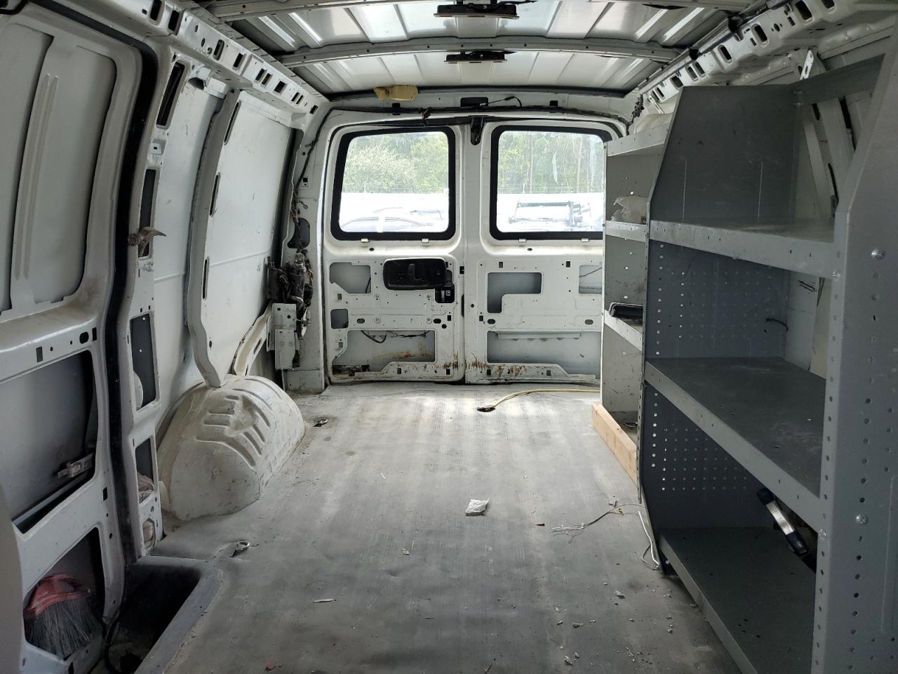 2018 Chevrolet Express G2500 VIN: 1GCWGAFP6J1276565 Lot: 69320085