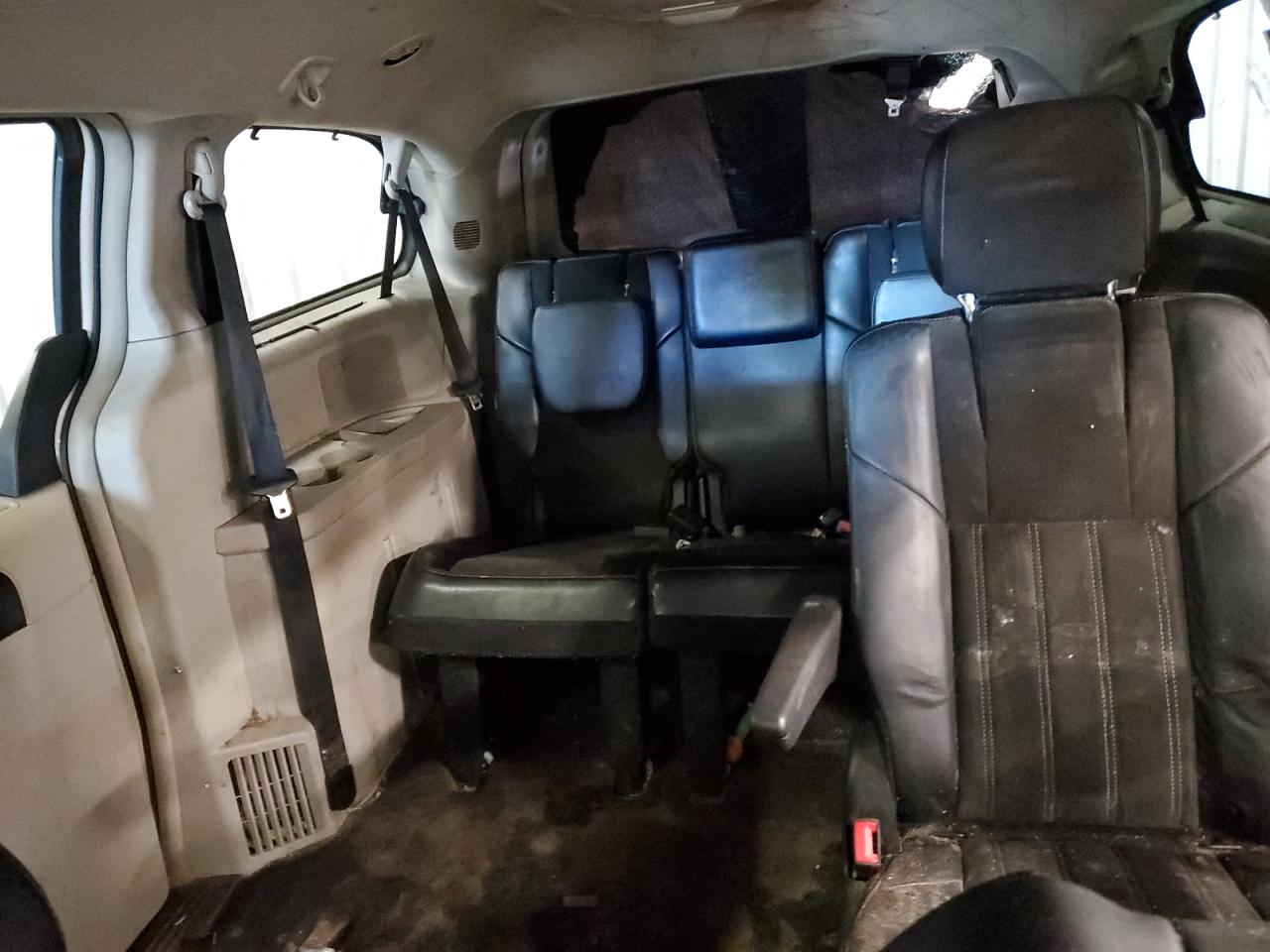 2016 Chrysler Town & Country Limited VIN: 2C4RC1JG1GR121233 Lot: 70039435