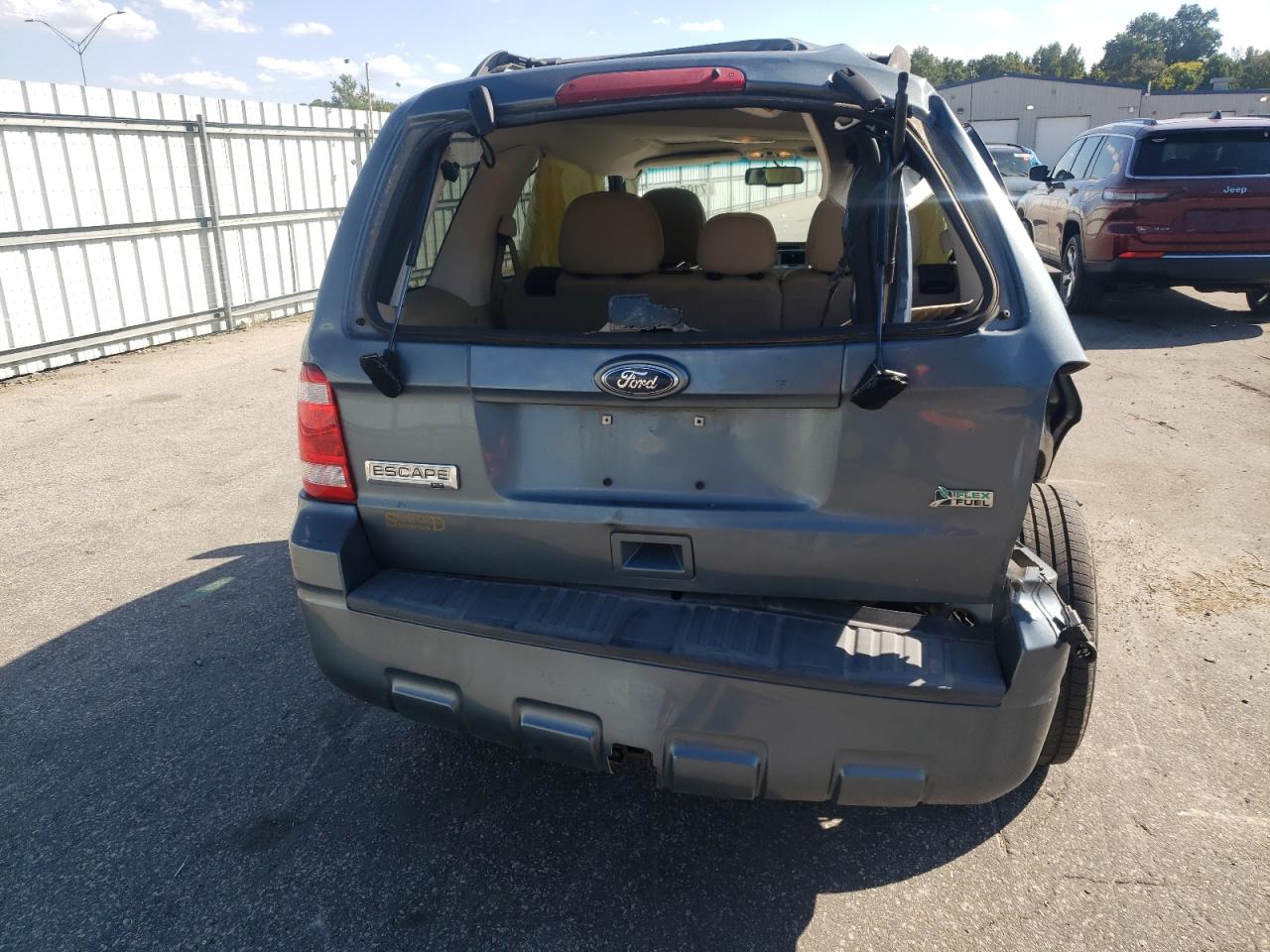 2010 Ford Escape Xlt VIN: 1FMCU0DG7AKB21585 Lot: 71064535