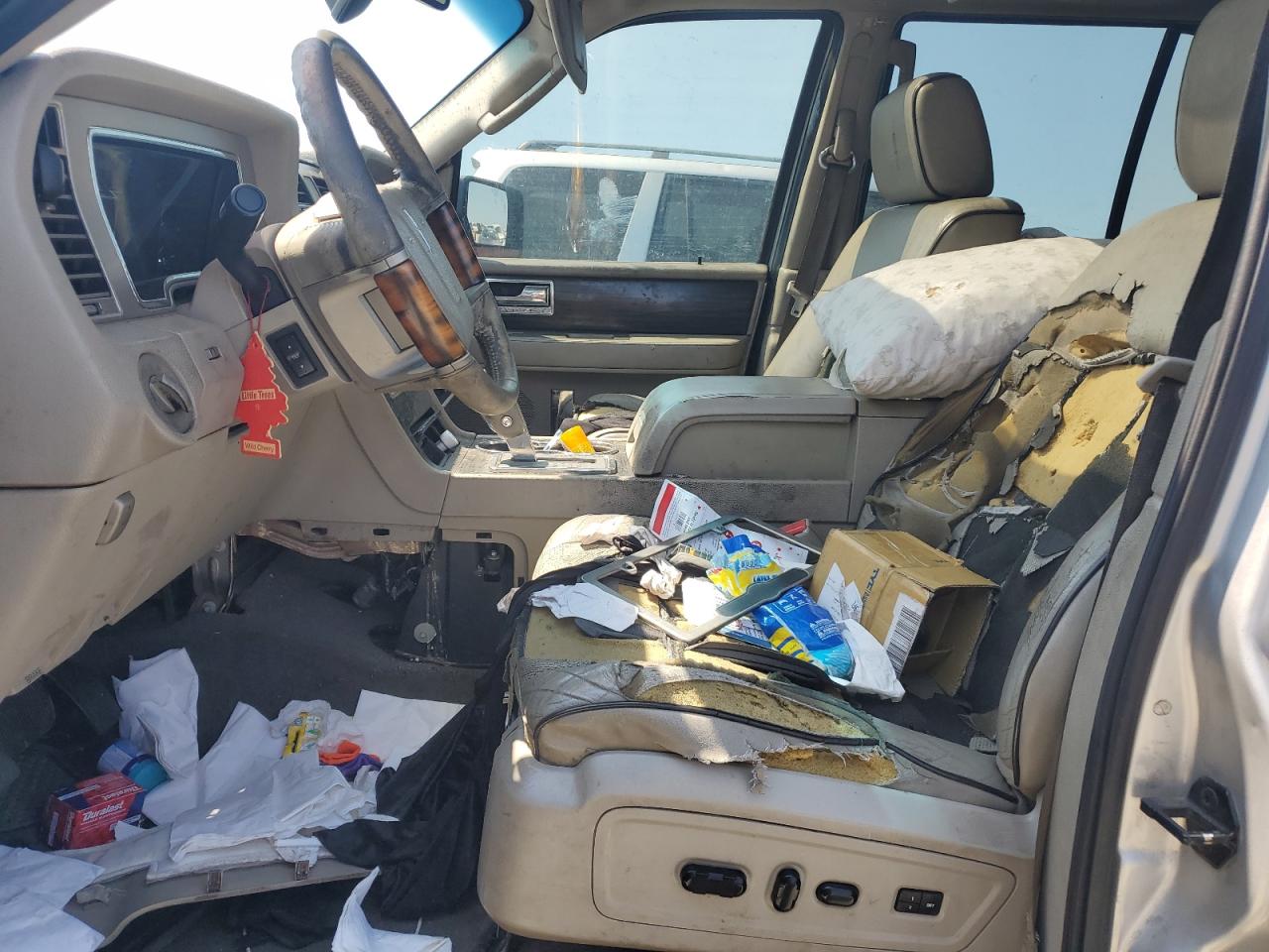 2007 Lincoln Navigator VIN: 5LMFU275X7LJ03715 Lot: 70698985