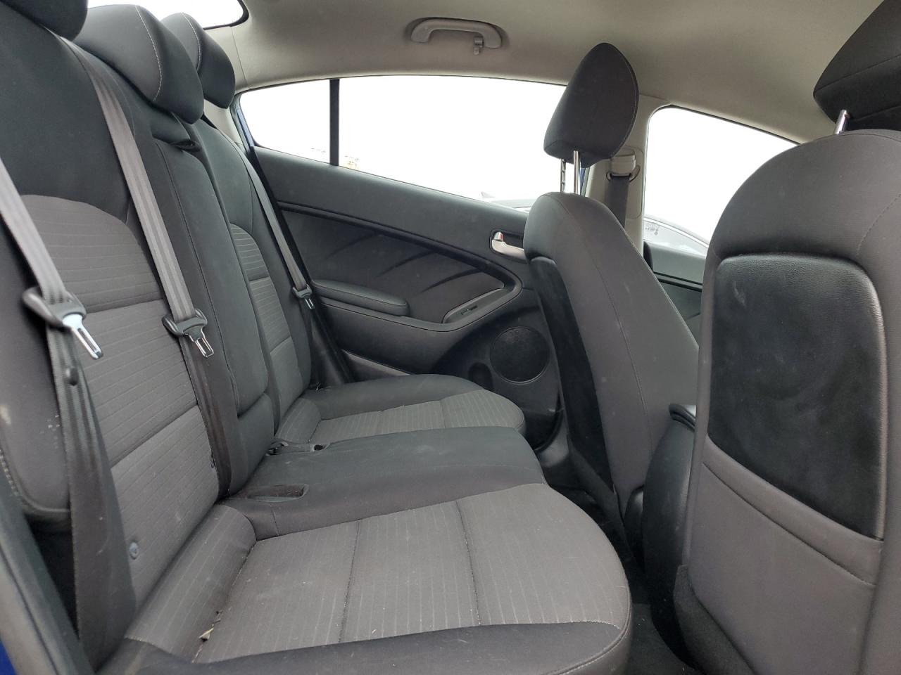 2018 Kia Forte Lx VIN: 3KPFL4A71JE196415 Lot: 68258875