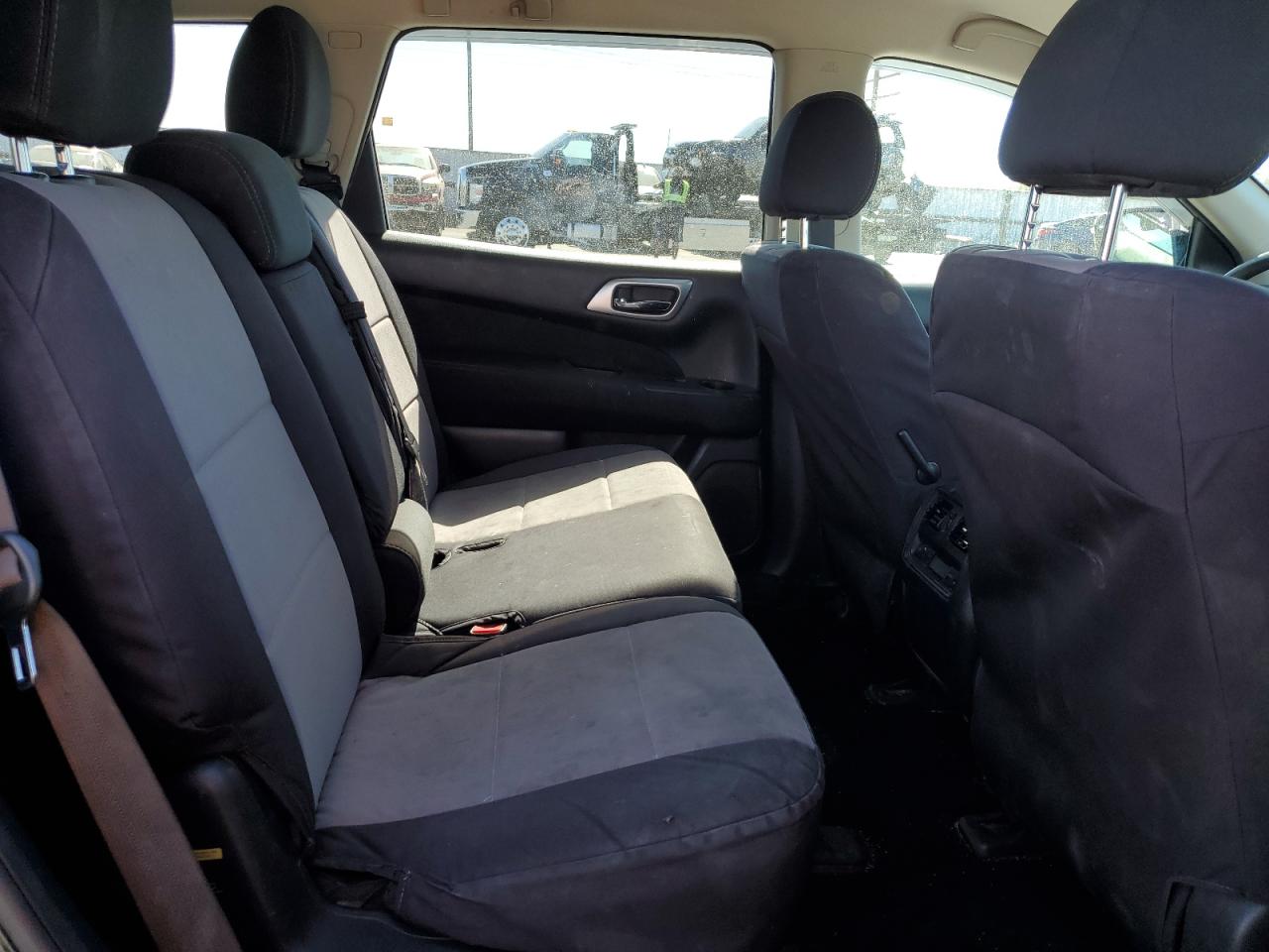 2017 Nissan Pathfinder S VIN: 5N1DR2MM8HC642584 Lot: 69703605