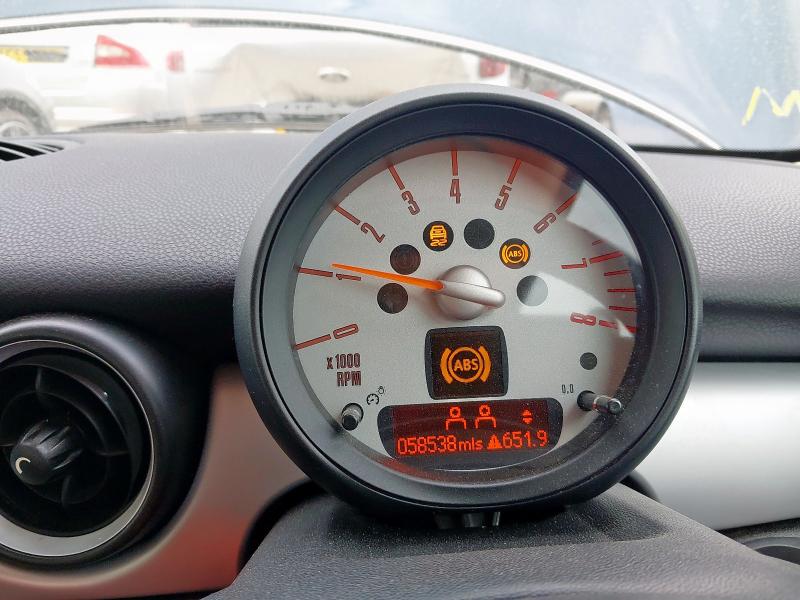 2011 MINI COOPER 