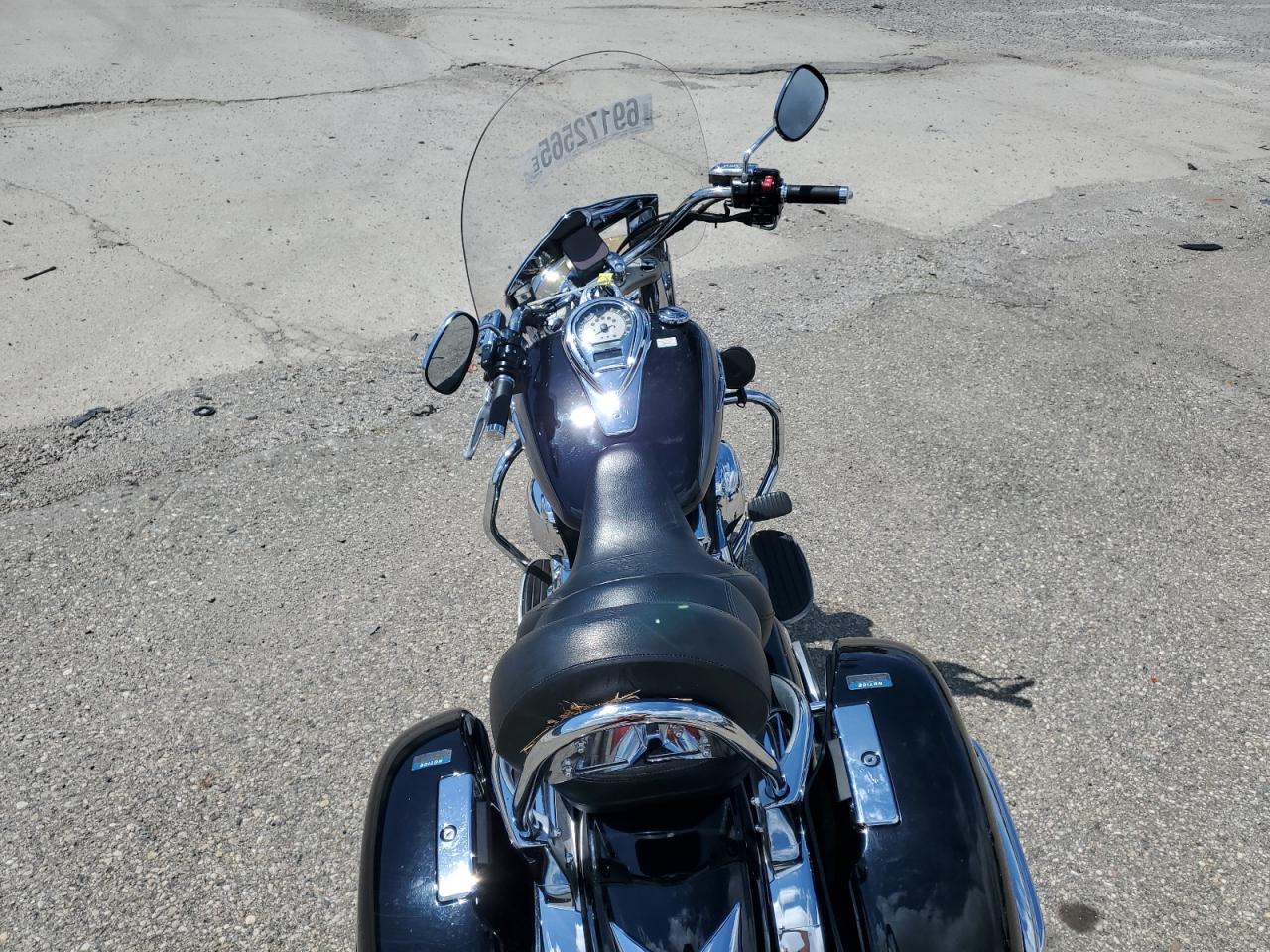 2011 Kawasaki Vn1700 C VIN: JKBVNRC12BA008877 Lot: 69172565