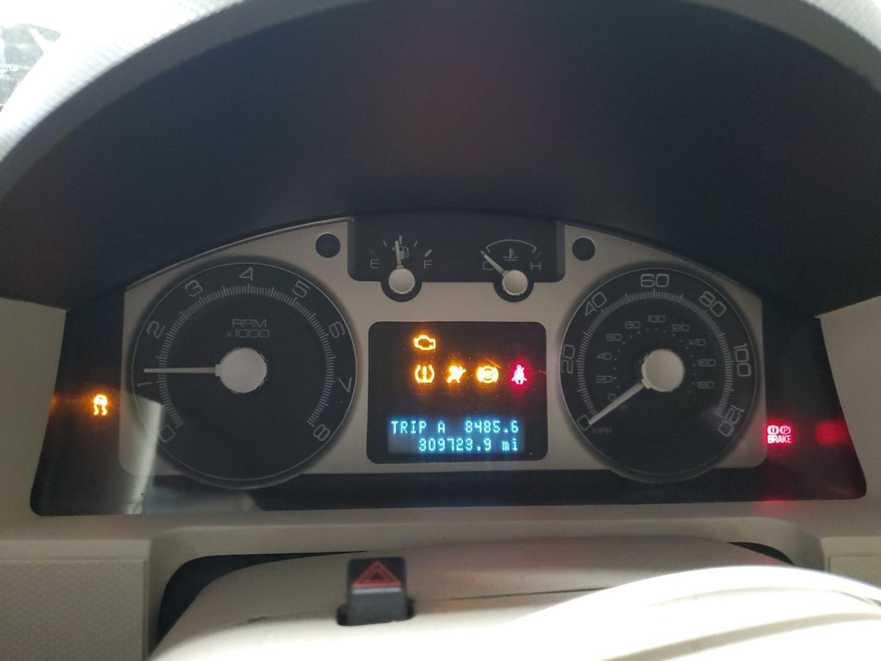 2008 Mercury Mariner Premier VIN: 4M2CU87128KJ25221 Lot: 69029555