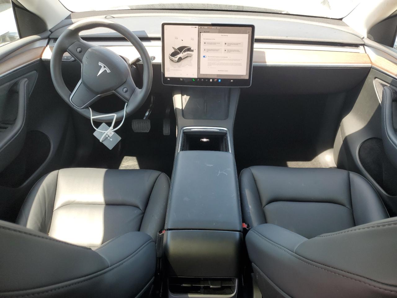 2024 Tesla Model Y VIN: 7SAYGDED8RF117912 Lot: 69319055