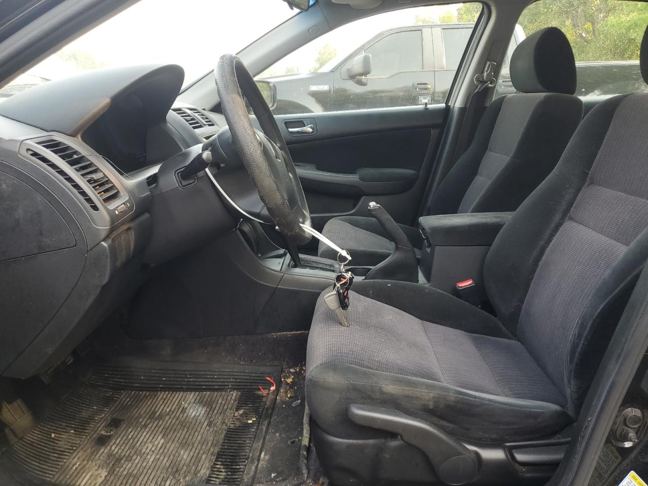 2005 Honda Accord Lx VIN: 1HGCM56465A805044 Lot: 67632665