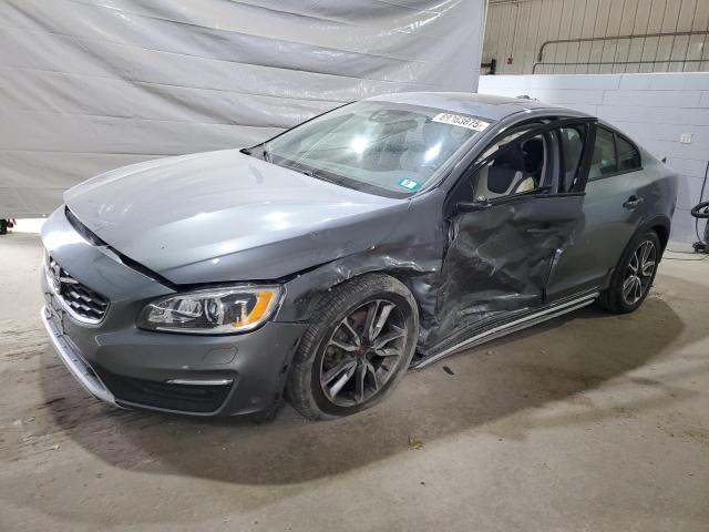 Паркетники VOLVO S60 2016 Серый