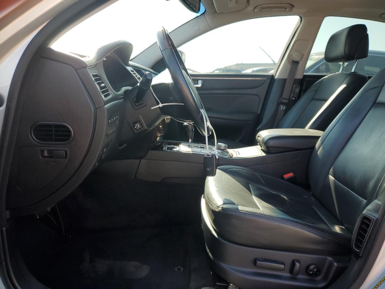 2011 Hyundai Genesis 4.6L VIN: KMHGC4DF6BU127662 Lot: 70191635
