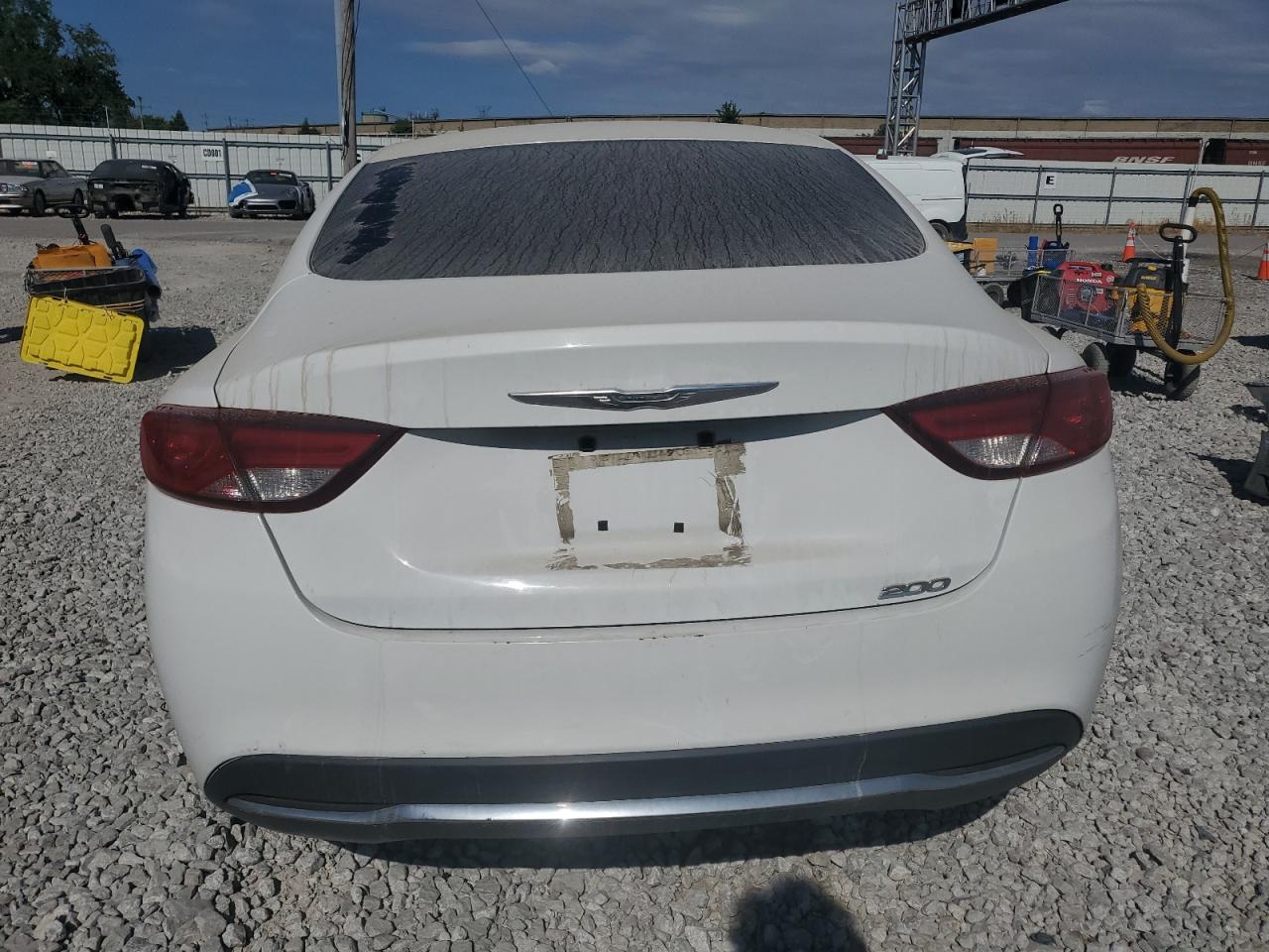 2015 Chrysler 200 Limited VIN: 1C3CCCAB8FN654587 Lot: 70171775