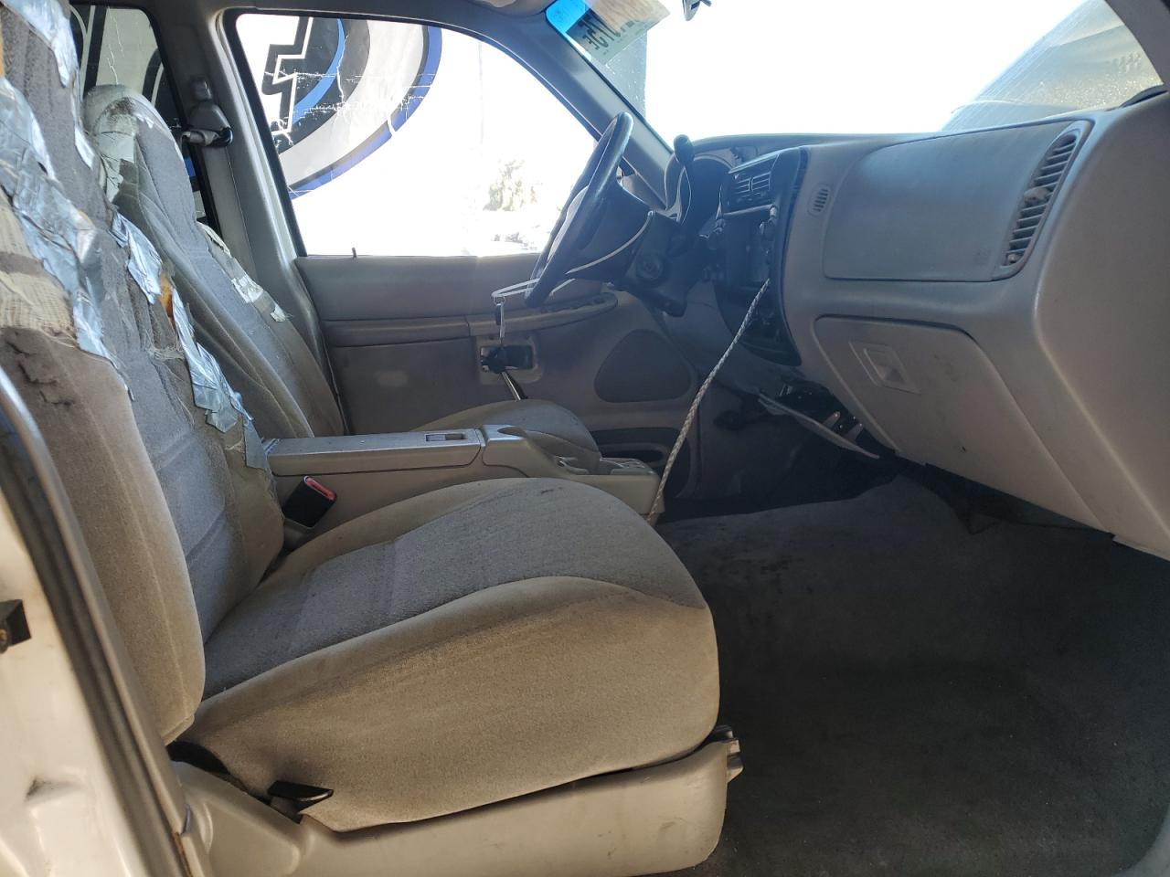 2000 Ford Explorer Xls VIN: 1FMZU72X6YUB65596 Lot: 69321075