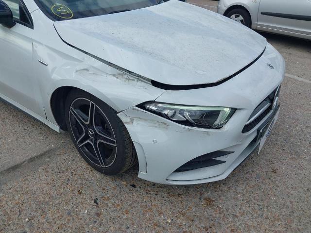 2021 MERCEDES BENZ A 180 AMG