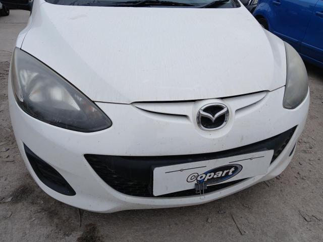 2014 MAZDA 2 SE