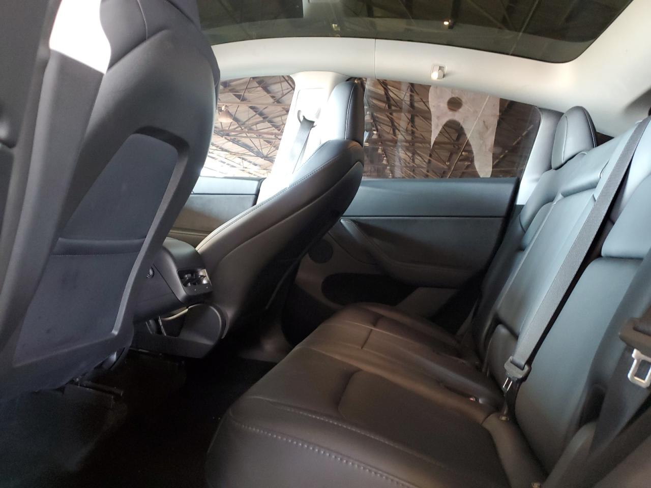 2024 Tesla Model Y VIN: 7SAYGDED7RF103614 Lot: 70199445