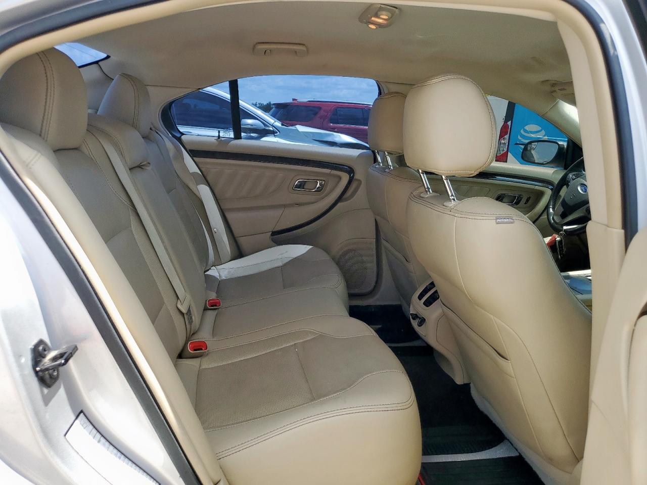 2015 Ford Taurus Limited VIN: 1FAHP2F82FG146865 Lot: 68043555