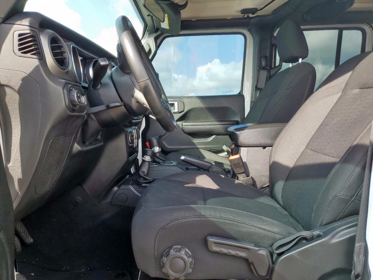 2020 Jeep Gladiator Sport VIN: 1C6JJTAG4LL172671 Lot: 71055325