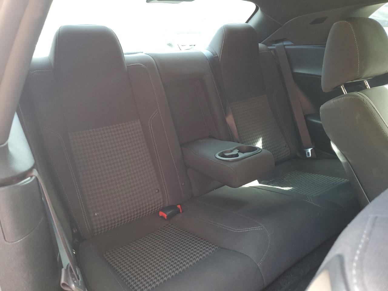 2018 Dodge Challenger Sxt VIN: 2C3CDZAG1JH132459 Lot: 70525595