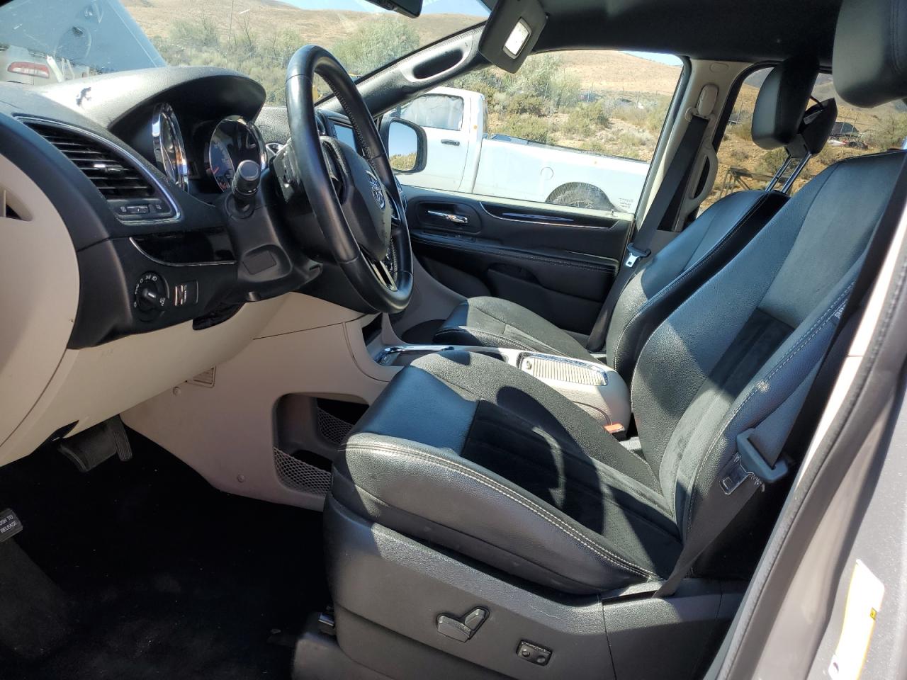 2018 Dodge Grand Caravan Sxt VIN: 2C4RDGCG7JR205710 Lot: 85315845