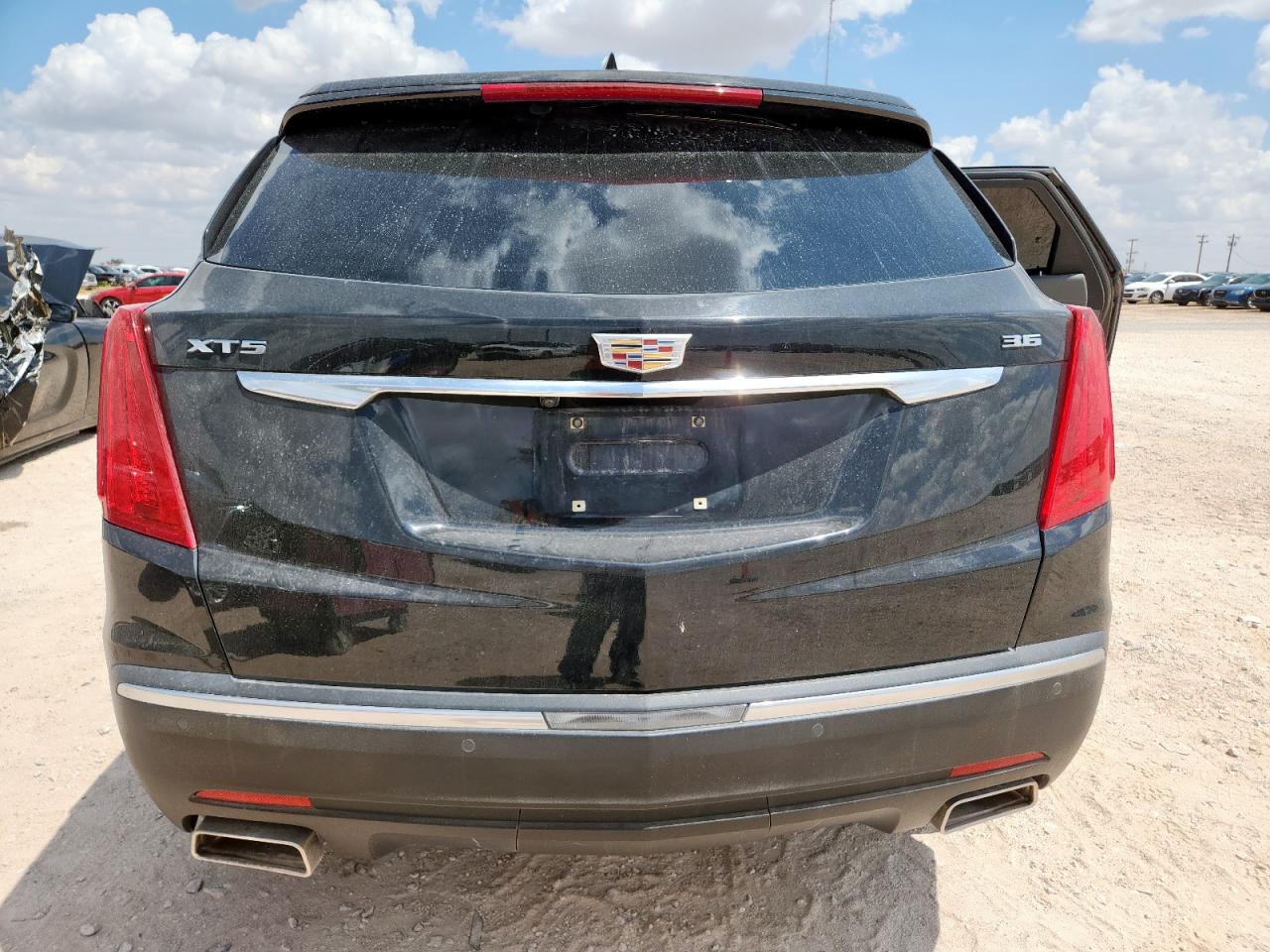 2017 Cadillac Xt5 Luxury VIN: 1GYKNBRS5HZ157874 Lot: 70700565