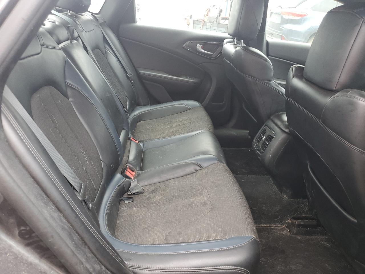 2015 Chrysler 200 S VIN: 1C3CCCDG0FN627892 Lot: 69671495