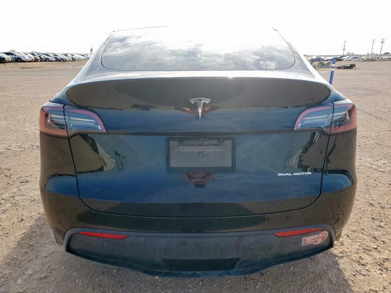 2024 Tesla Model Y VIN: 7SAYGDEE3RF065498 Lot: 68534015