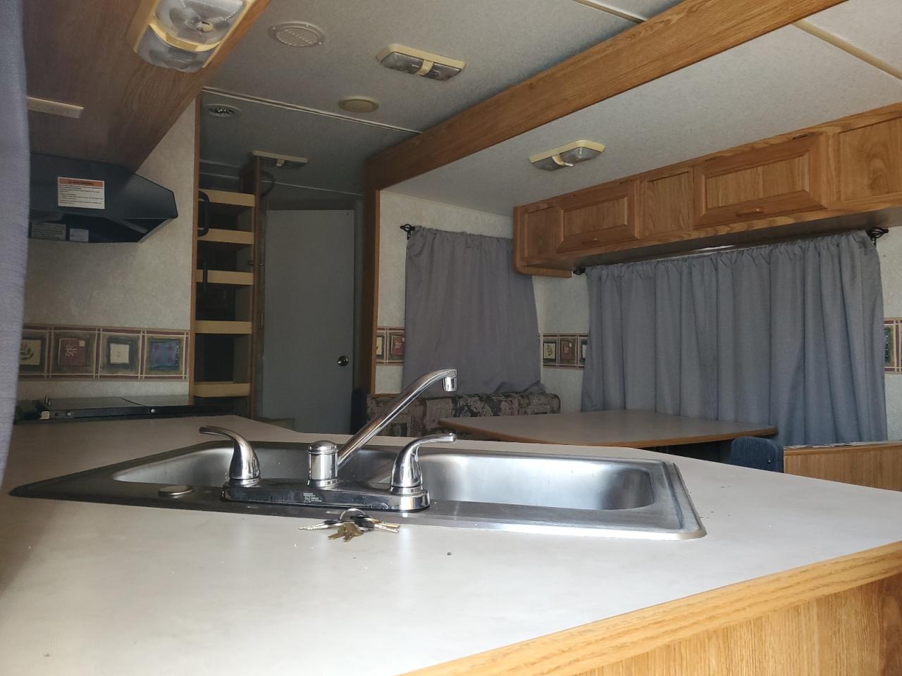 2004 Pioneer 30Ts8 VIN: 1EB1T302X46006470 Lot: 67001015